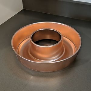 Vintage rose/copper 9" ring mold